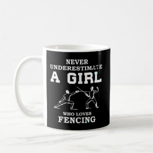 Unterschätzen Sie nie ein Mädchen, das Lieben witz Kaffeetasse
