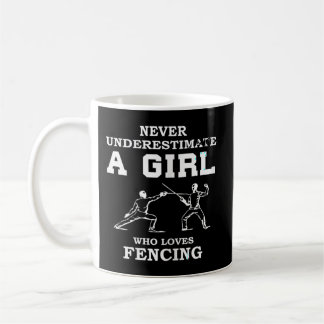 Unterschätzen Sie nie ein Mädchen, das Lieben witz Kaffeetasse