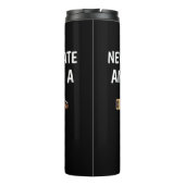 Unterschätzen Sie nie einen alten Mann Appalachian Thermosbecher (Rückseite)