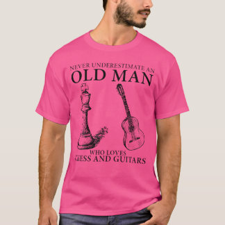 Unterschätzen Sie nie einen alten Mann, der Schach T-Shirt