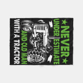 Unterschätzen Sie nie einen alten Mann mit einem T Fleecedecke (Vorderseite (Horizontal))