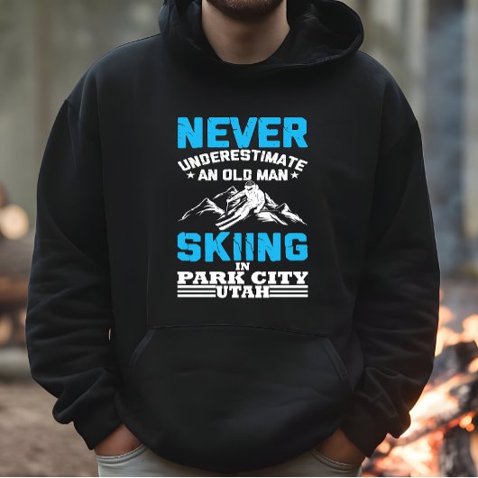 Unterschätzen Sie nie einen alten Skifahrer in Uta Hoodie