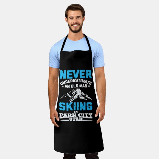 Unterschätzen Sie nie einen alten Skifahrer in Uta Schürze (Getragen)