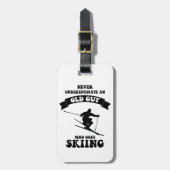 Unterschätzen Sie nie einen alten Typ, der geht Gepäckanhänger (Vorderseite vertikal)