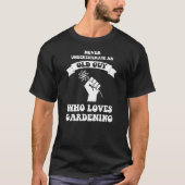 Unterschätzen Sie nie einen alten Typ, der T-Shirt (Vorderseite)