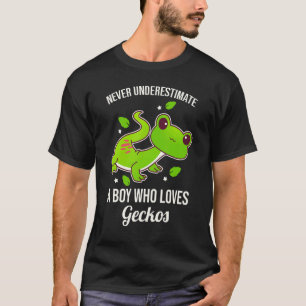 Unterschätzen Sie nie einen Jungen, der Geckos Lie T-Shirt