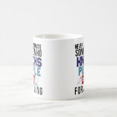 Unterschätzen Sie nie Tasse (Mittel)