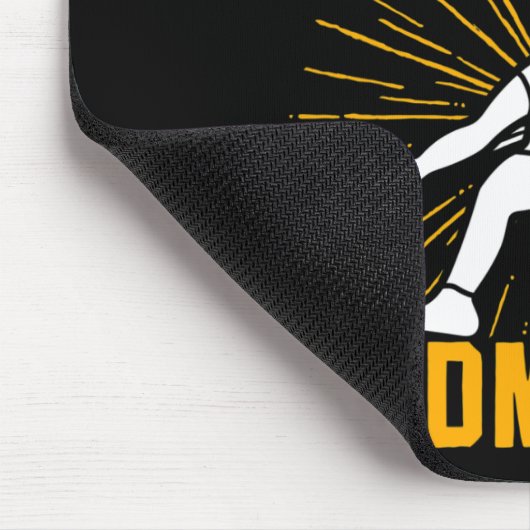 Unterschätzen Sie niemals den alten Mann Dminton S Mousepad (Ecke)