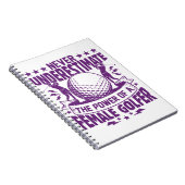 Unterschätzen Sie niemals den Power einer Golferin Notizblock (Rechte Seite)