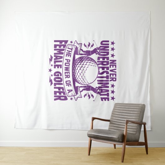 Unterschätzen Sie niemals den Power einer Golferin Wandteppich (Beispiel (Horizontal))