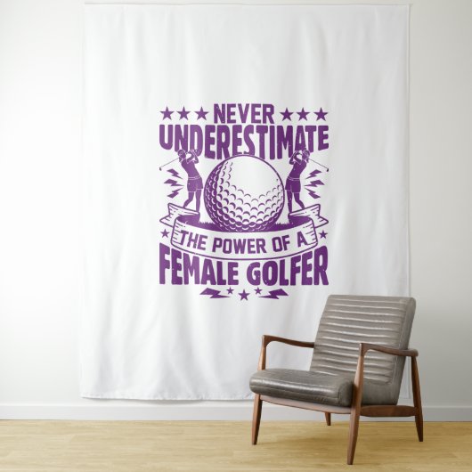 Unterschätzen Sie niemals den Power einer Golferin Wandteppich (Beispiel)