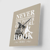 Unterschätzen Sie niemals den Power eines Buches Quadratische Wanduhr (Winkel)