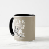 Unterschätzen Sie niemals den Power eines Buches Tasse (Vorderseite Links)