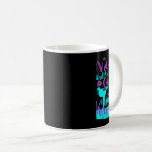 Unterschätzen Sie niemals ein Mädchen, das Karate- Kaffeetasse (VorderseiteRechts)