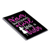 Unterschätzen Sie niemals ein Mädchen mit einem Co Notizblock (Rechte Seite)