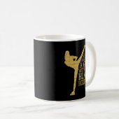 Unterschätzen Sie niemals ein Mädchen mit einem Ge Kaffeetasse (VorderseiteRechts)