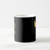 Unterschätzen Sie niemals ein Mädchen mit einem Ge Kaffeetasse (Mittel)