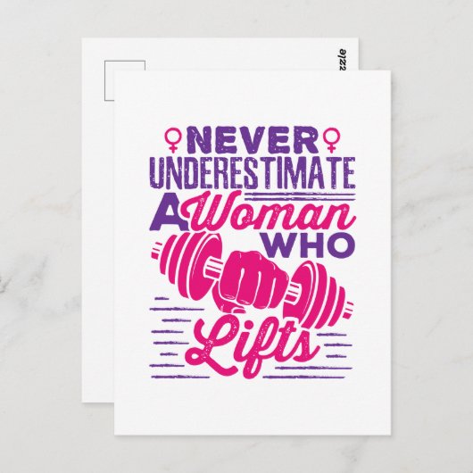 Unterschätzen Sie niemals eine Frau, die aufhebt Postkarte (Vorne/Hinten)
