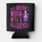 Unterschätzen Sie niemals eine Frau mit einem Kraf Dosenkühler (Vorderseite)