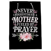 Unterschätzen Sie niemals eine Mutter, die durch G Mittlere Geschenktüte (Vorderseite)