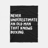 Unterschätzen Sie niemals einen alten Mann, der Bo Fleecedecke (Vorderseite)