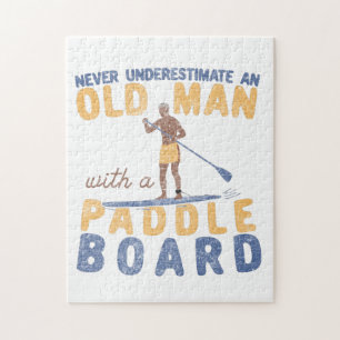 Unterschätzen Sie niemals einen alten Mann mit ei Puzzle