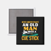 Unterschätzen Sie niemals einen alten Mann mit ein Magnet (Vorderseite/Rückseite)