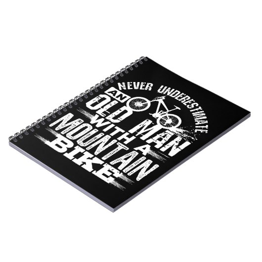 Unterschätzen Sie niemals einen alten Mann mit Mou Notizblock (Linke Seite)