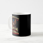 Unterschätzen Sie niemals einen alten Timer, der a Kaffeetasse (Vorderseite Links)