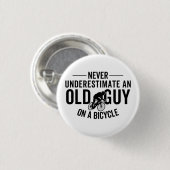 Unterschätzen Sie niemals einen alten Typ auf eine Button (Vorne & Hinten)