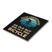 Unterschätzen Sie niemals einen alten Typ auf eine Fliese (Seite)