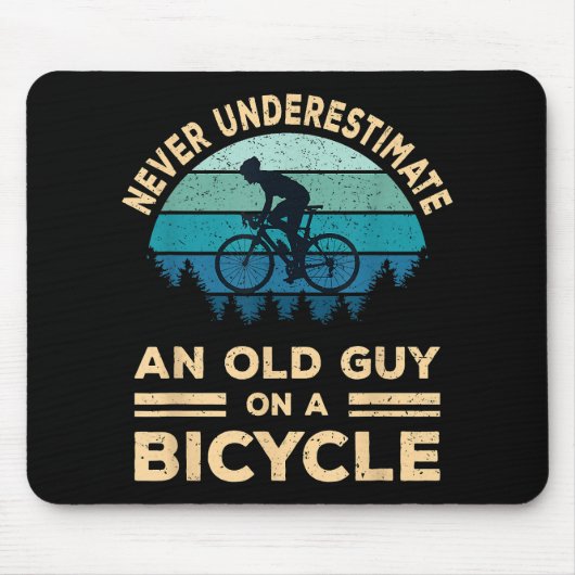 Unterschätzen Sie niemals einen alten Typ auf eine Mousepad (Vorne)
