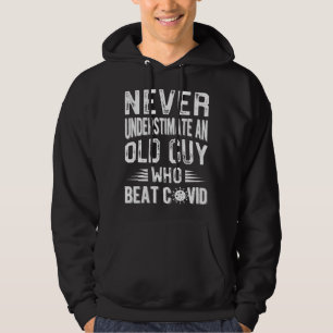 Unterschätzen Sie niemals einen alten Typ, der Cov Hoodie