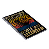 Unterschätzung der Akkordeon Notizblock (Rechte Seite)