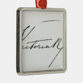 Unterschrift der Königin Victoria (Feder auf Silbernes Ornament (Rechts)