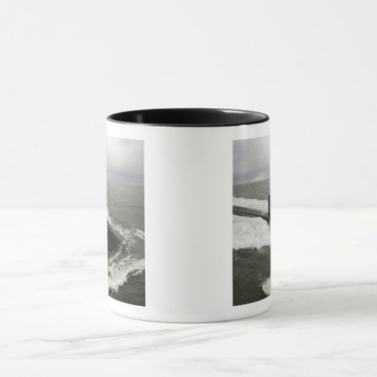 Unterseeboot der Virginia-Klasse Tasse (Zentrum)