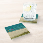 Untersetzer aus Glas am Sandy Beach (Schrägansicht)