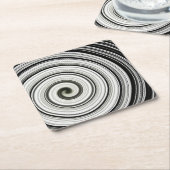 Untersetzer aus schwarzem und weißem Spiralpapier (angewinkelt)