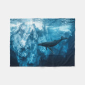 Unterwasser-Eisberg und ein Buckelwal Fleecedecke (Vorderseite (Horizontal))
