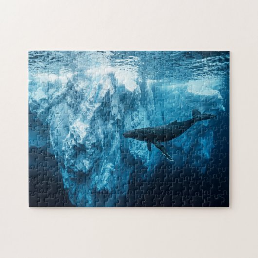 Unterwasser-Eisberg und ein Buckelwal Puzzle (Horizontal)