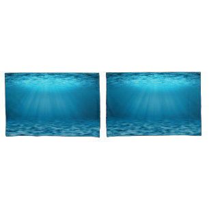 Unterwasser-Ozeanlicht in ruhigem Blau Kissenbezug