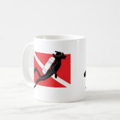 UNTERWASSERATEMGERÄT Tauchen-Flagge mit männlichem Kaffeetasse (Vorderseite Links)