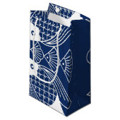Unterwasserfischdesign mit blauem Hintergrund Kleine Geschenktüte (Vorderseite Schrägansicht)