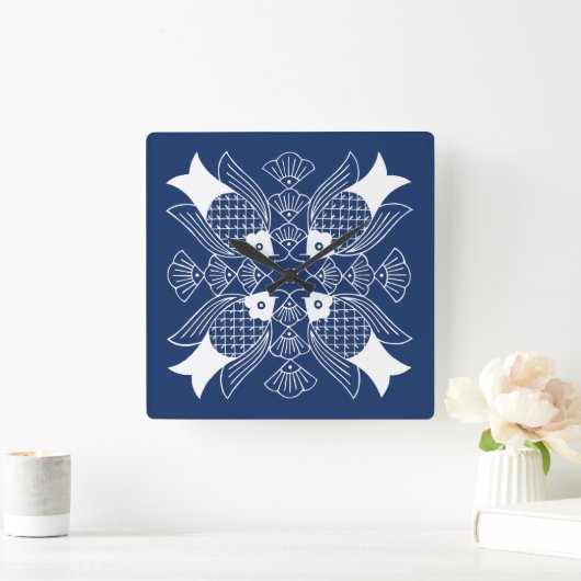 Unterwasserfischdesign mit blauem Hintergrund Quadratische Wanduhr (Zuhause)