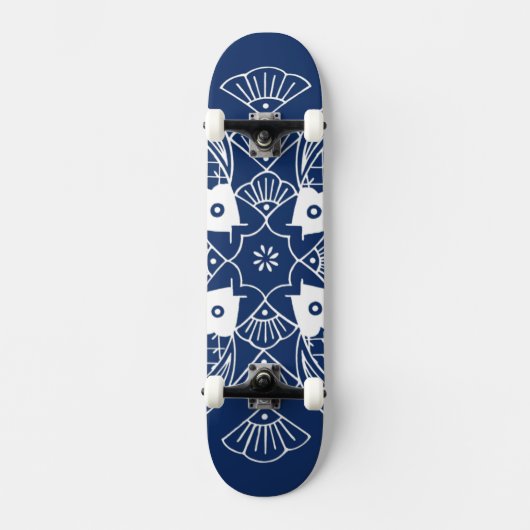 Unterwasserfischdesign mit blauem Hintergrund Skateboard (Vorderseite)