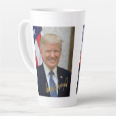 UNTERZEICHNET VON PRÄSIDENT TRUMP-TASSE MILCHTASSE (Linke Ecke)