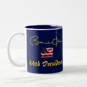 Unterzeichnung Präsidenten Barack Obama Zweifarbige Tasse (Links)