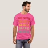Unus Sed Leo Crypto Rainbow Text Design T-Shirt (Vorne ganz)