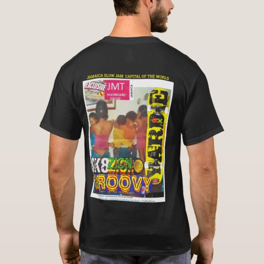 UNVERKLEIDUNG. Basic Dunkles T-Shirt (Rückseite)