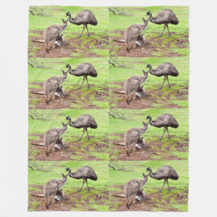 "Unwahrscheinliche Pals: The Kangaroo and Emu Frie Fleecedecke